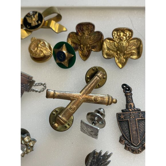 Vintage Collectible Pin & Fob Lot - Military Union Figural Awards & More Assorte - Picture 7 of 16